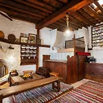 Mannas House Дом отдыха Embonas