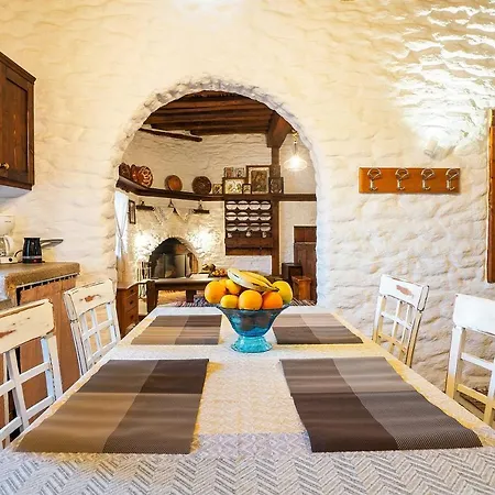 بيت للعطل Mannas House